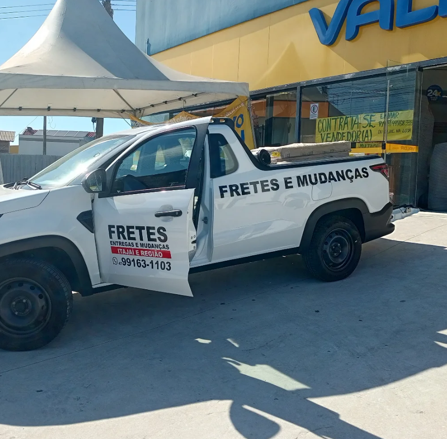 Caminhão Gonçalves Fretes e Mudanças em Itajaí